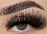 Voluminous Cat Eye Lashes
